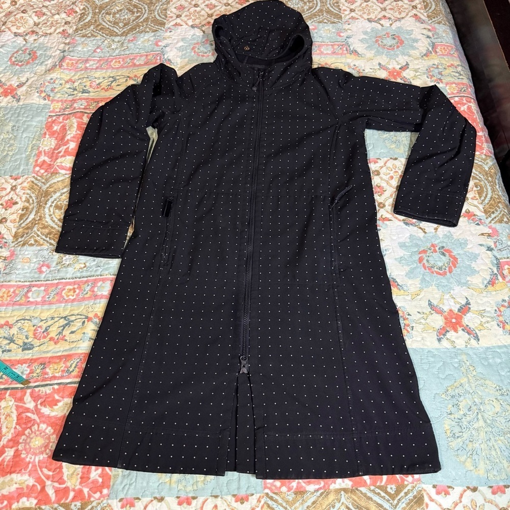 lululemon athletica Dark jacket Coat with Dotted Design Outdoor water resistant